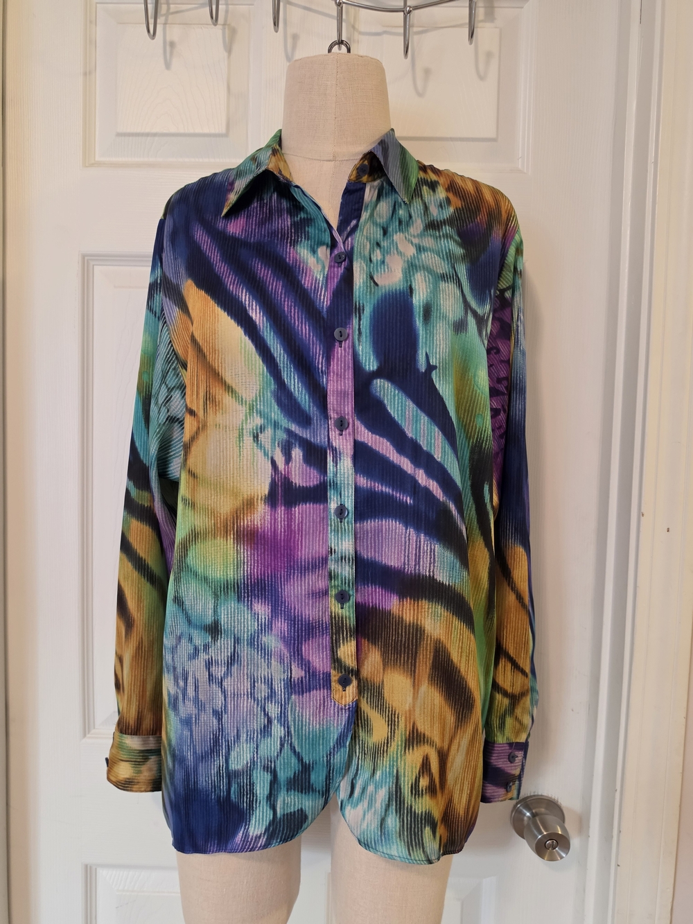 Investments Multicolor Tie-Dye Animal Print Button-Up Blouse Size Medium